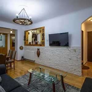 https://cozy-apartment-on-kostava.alltbilisihotels.com